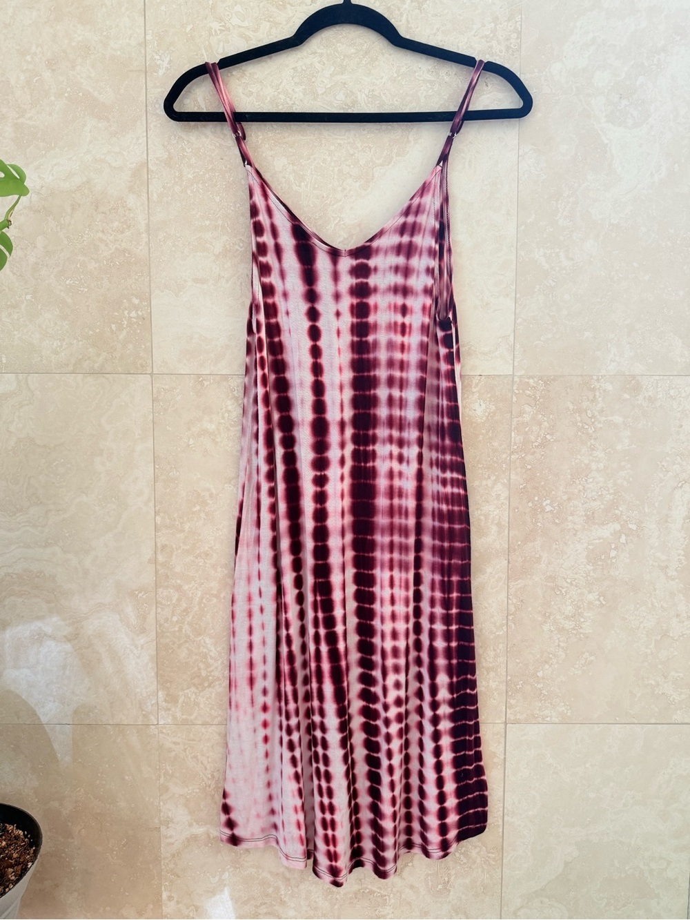 love J Tie Dye Slip Dress Medium Pink Burgundy Strappy Flowy Midi